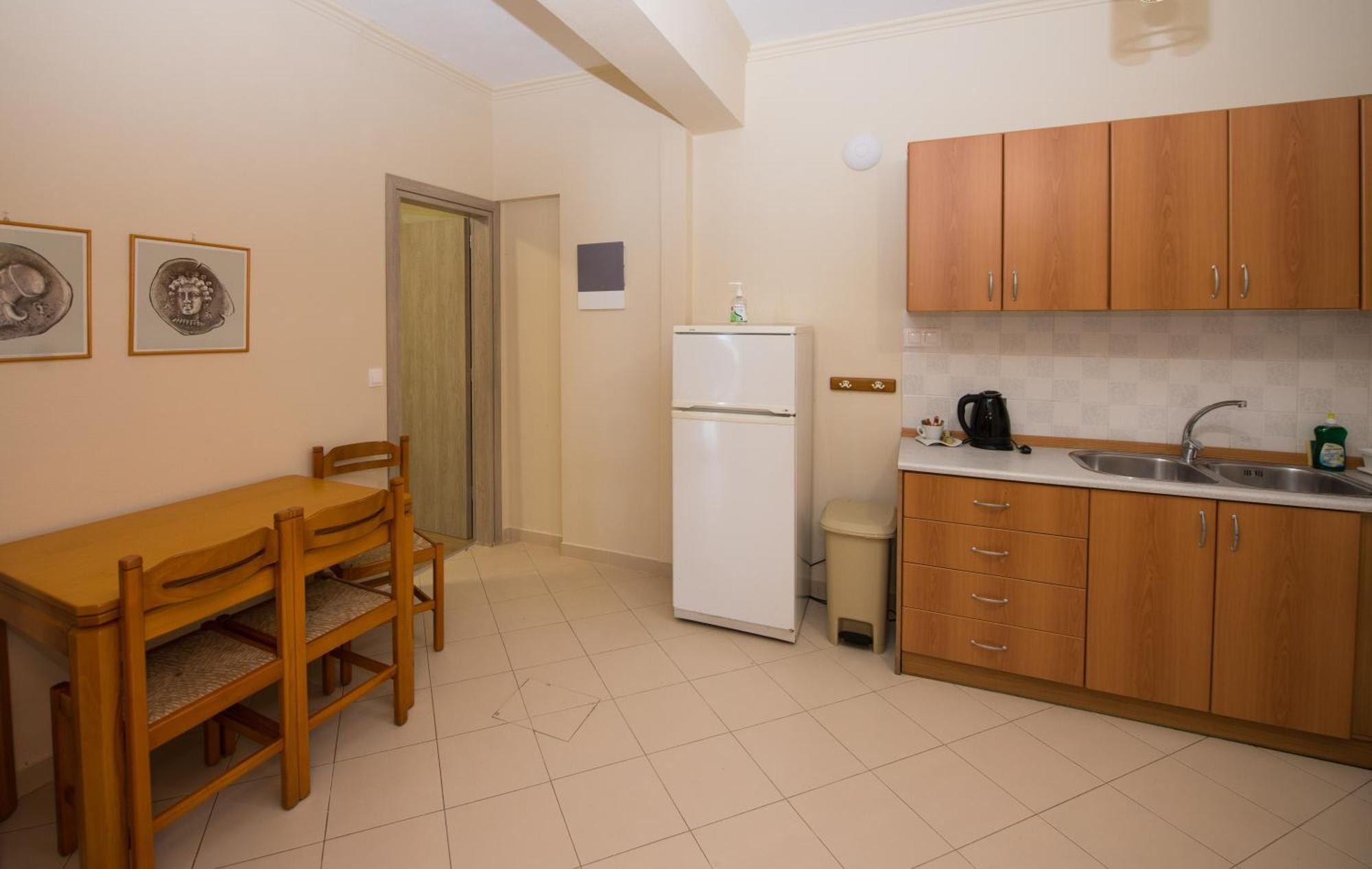 Dionysos Apartments Apraos Pokoj fotografie