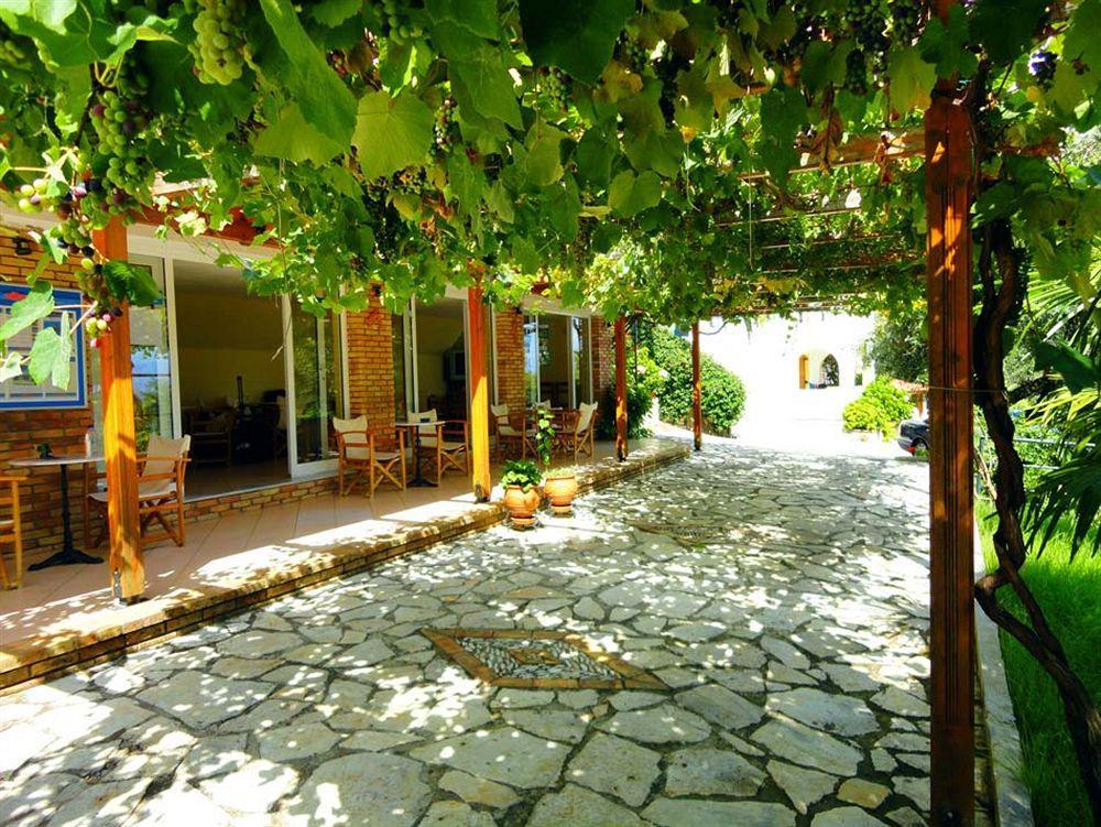 Dionysos Apartments Apraos Exteriér fotografie